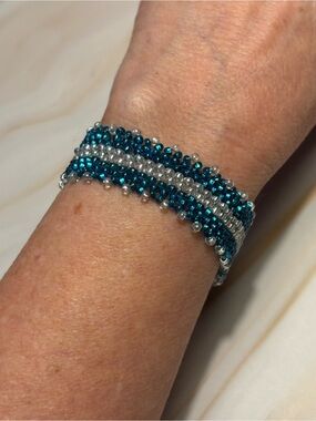 Handcrafted Teal and Silver Seed Bead Bracelet 7-3/4”